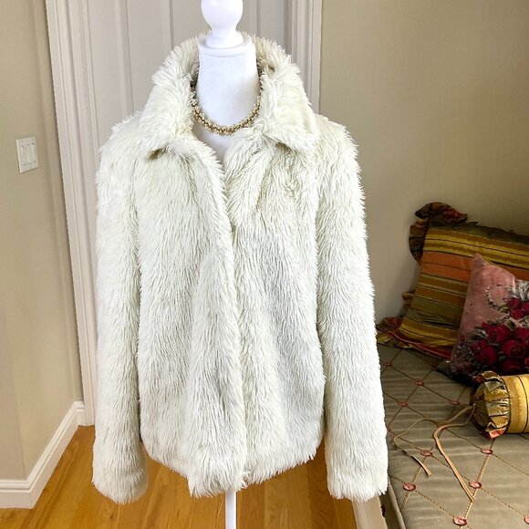 Black Rivet Jacket Faux Fur Fuzzy Cream with Pockets & Collar (L) - Picture 1 of 10